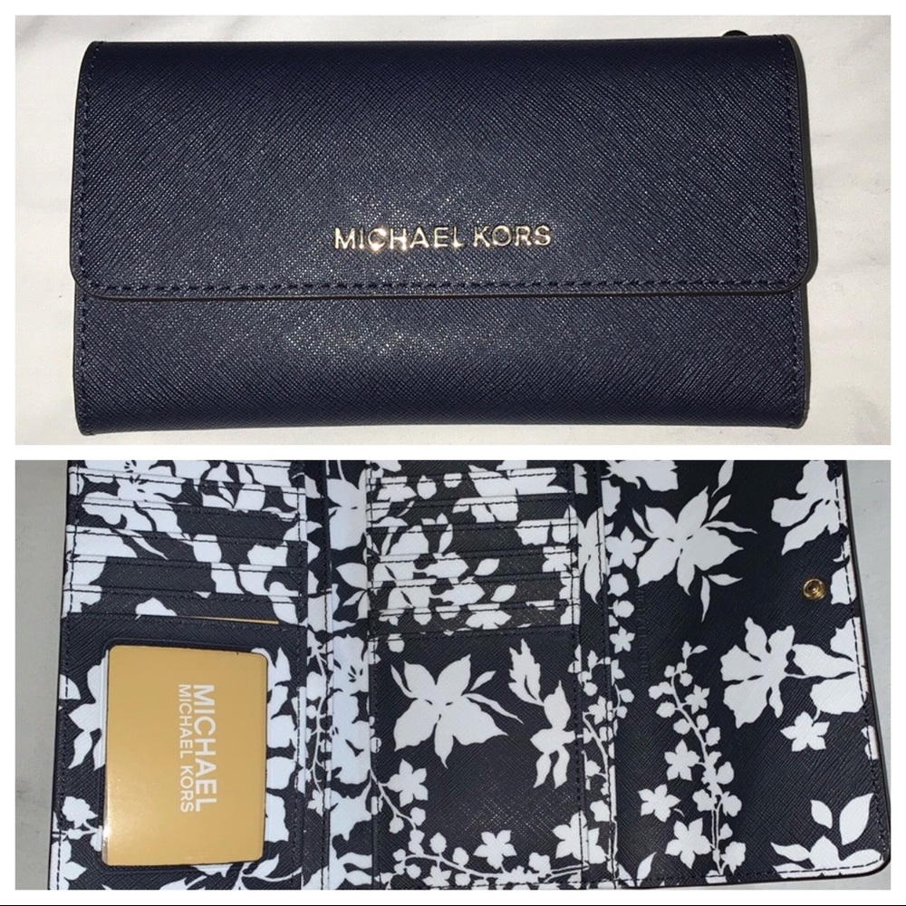 NWT! Michael Kors Wallet!